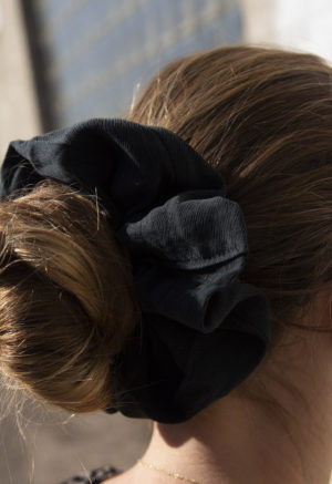 Close up of Large Scrunchie in Black Linen.