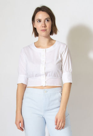 Front view of straight size model wearing sample 517 in white cotton.