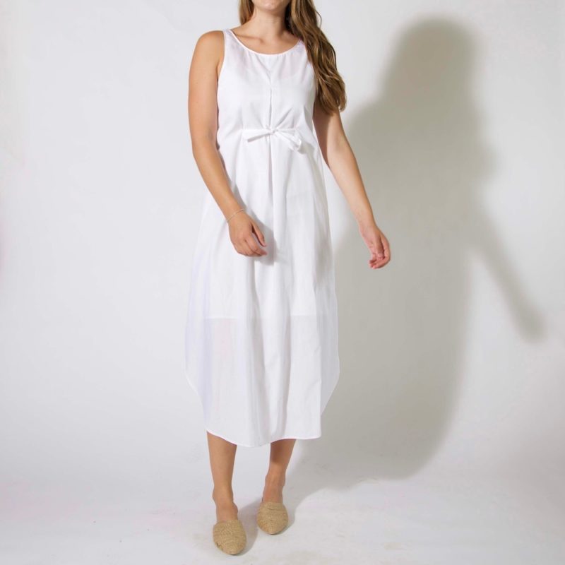 Front view of straight size model wearing sample 506 in white cotton.