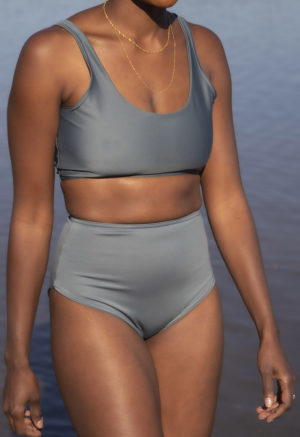 Front view of straight size model wearing Sporty Scoop Top in Storm.