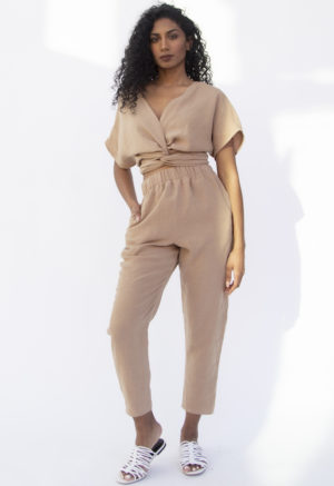 Front view of straight size model wearing Easy Tapered Pant in Latte Linen.