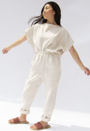 Front view of straight size model wearing Oatmeal Linen Boatneck Cropped Top.