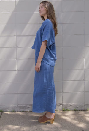 Side view of straight size model wearing Denim Linen Extra Wide-Leg Pant.