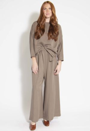 Front view of straight size model wearing Stone Lyocell/Linen Extra Wide Leg Pant.