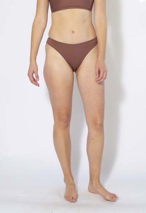 Front view of straight size model wearing Chestnut High Rise Bikini Bottoms.