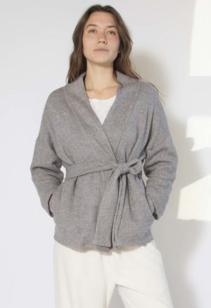 Front view of straight size model wearing Light Gray Open Jacket.