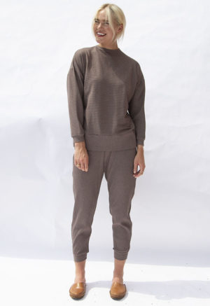 Front view of straight size model wearing Mauve Rib Jogger Pant.