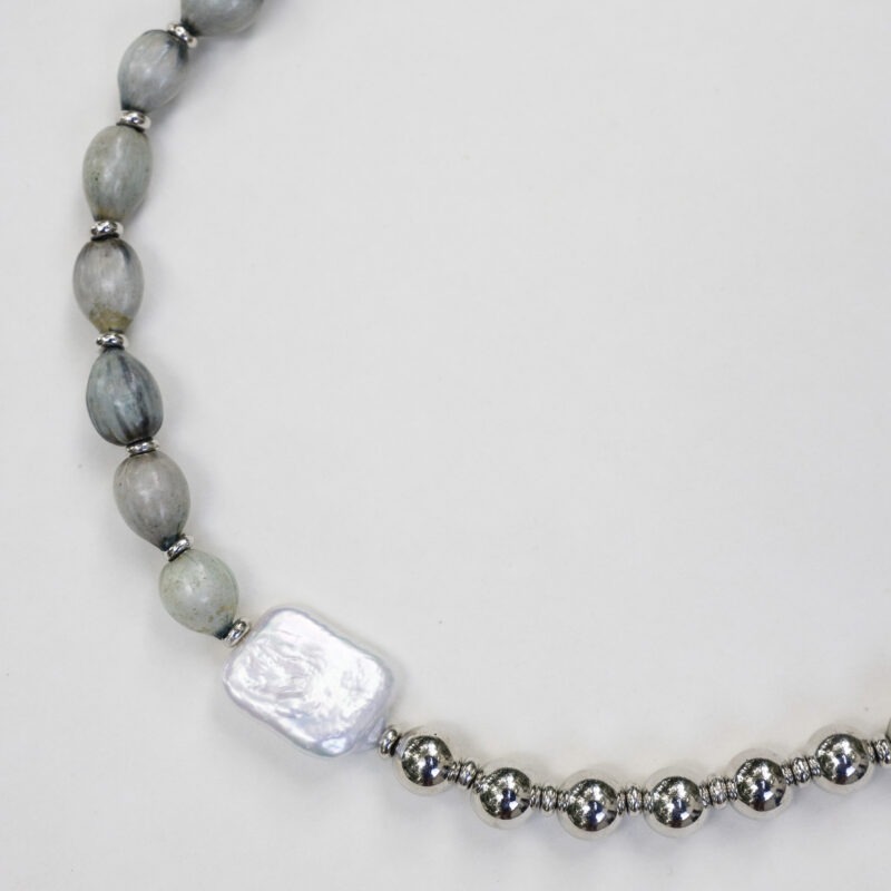 green shell, pearl and silver bead necklace
